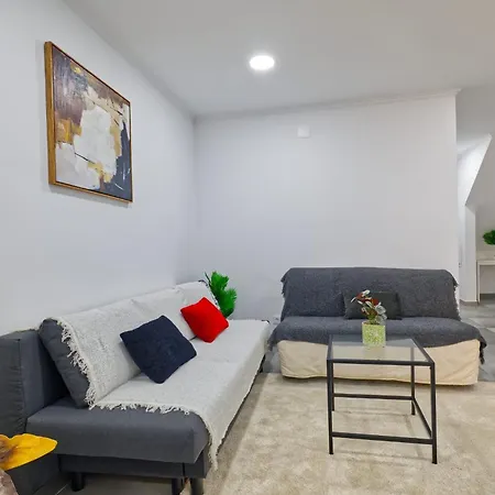 Apartmán Flat With Garden