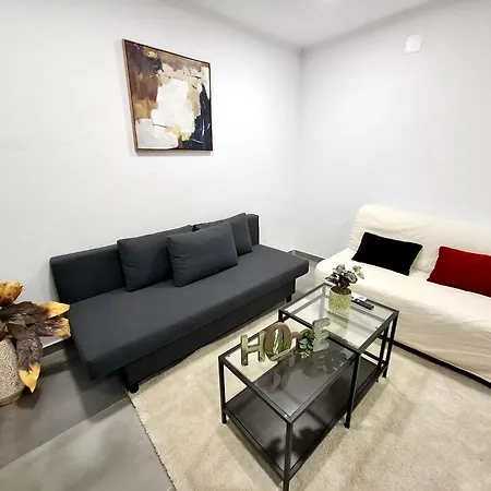 Central Flat With Garden Apartment