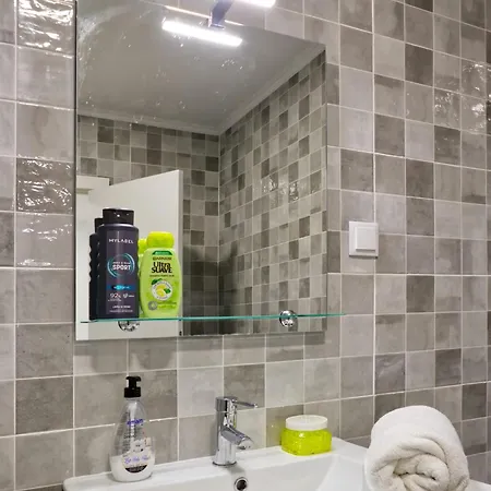 דירה Flat With Garden