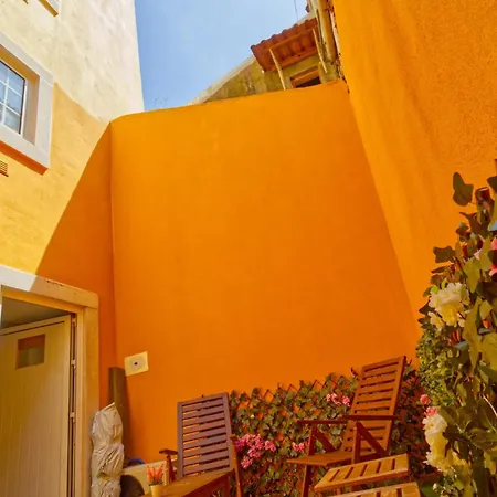 Appartamento Flat With Garden